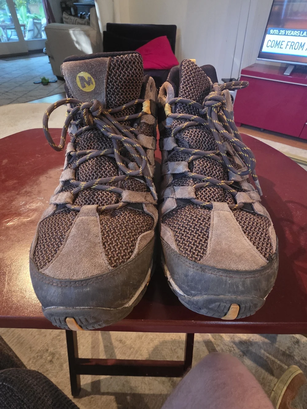Men's Brown Hiking Shoes - MERRELL Style
